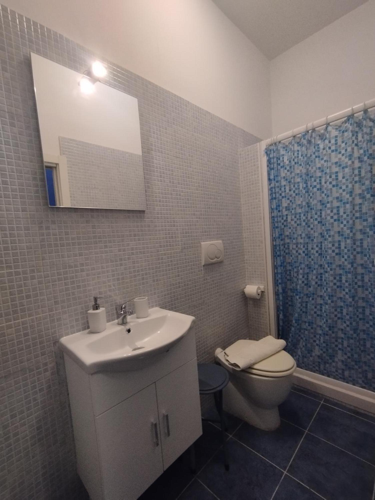 Adriatic Room 50 M Dalla Stazione Ferroviaria Di Ciampino E Dalla Navetta Aeroportuale Extérieur photo