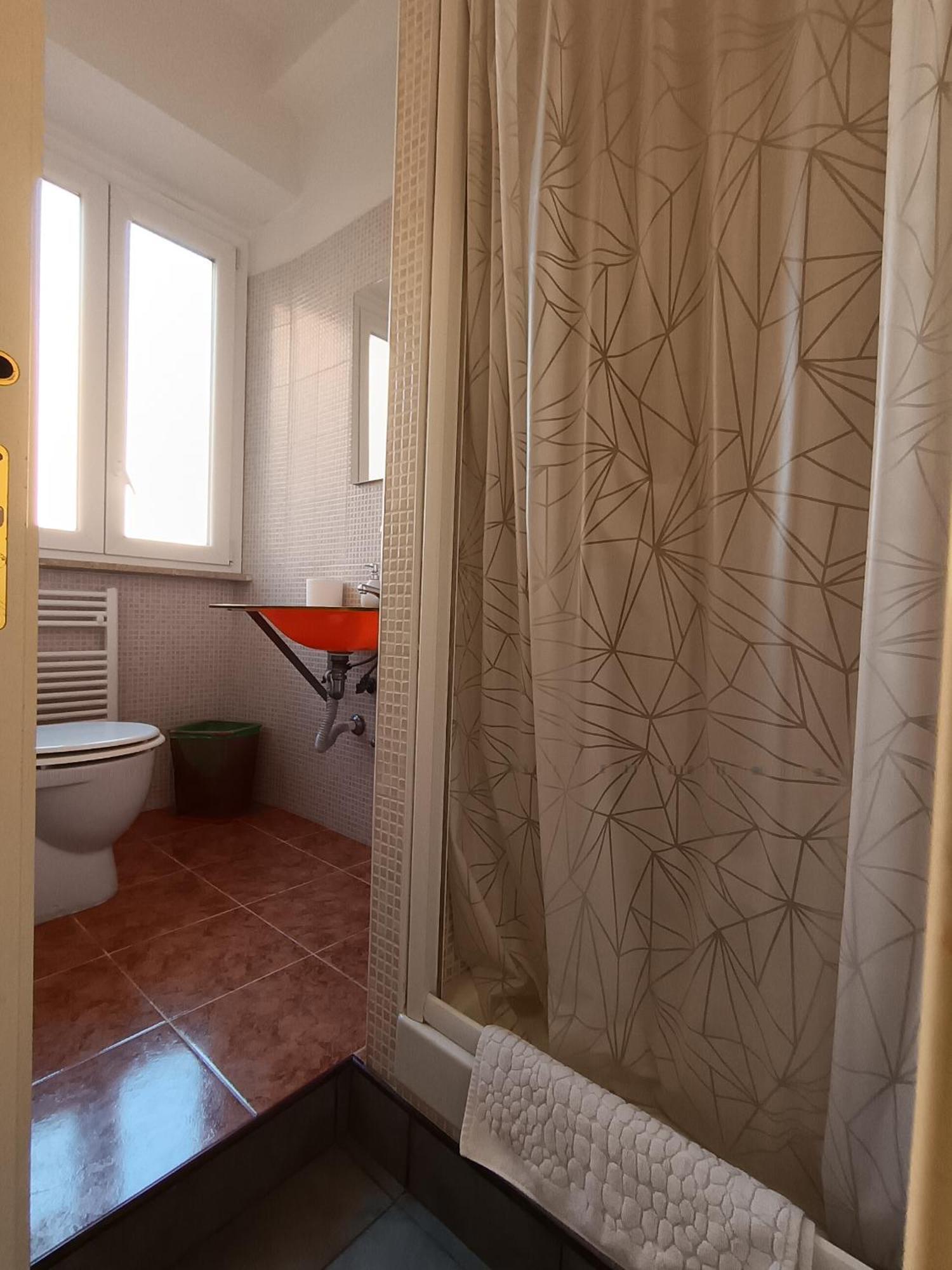 Adriatic Room 50 M Dalla Stazione Ferroviaria Di Ciampino E Dalla Navetta Aeroportuale Extérieur photo