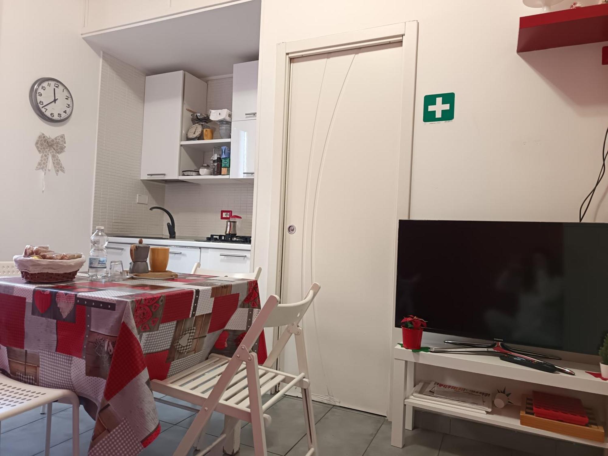 Adriatic Room 50 M Dalla Stazione Ferroviaria Di Ciampino E Dalla Navetta Aeroportuale Extérieur photo