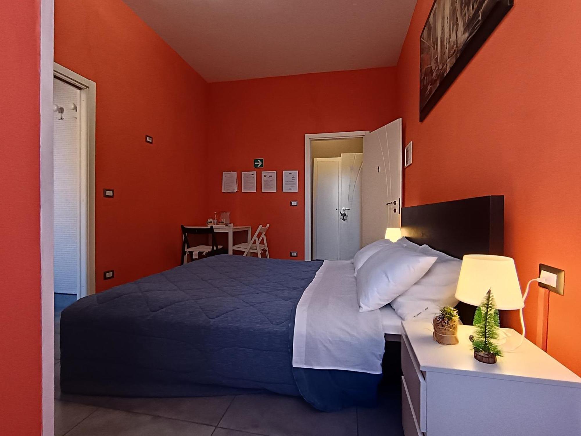 Adriatic Room 50 M Dalla Stazione Ferroviaria Di Ciampino E Dalla Navetta Aeroportuale Extérieur photo