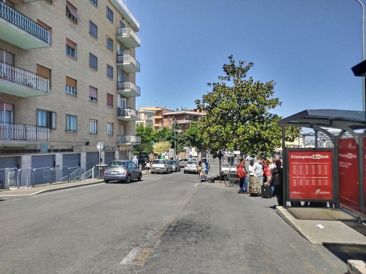Adriatic Room 50 M Dalla Stazione Ferroviaria Di Ciampino E Dalla Navetta Aeroportuale Extérieur photo